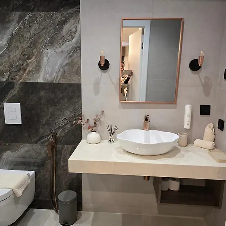 아파트 луксозни делукс мечката 보테브그라드